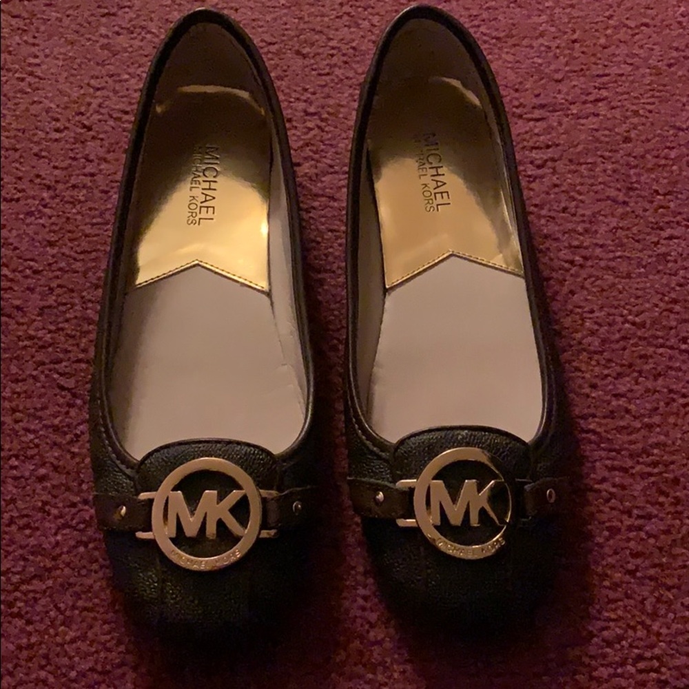 Women’s shoes